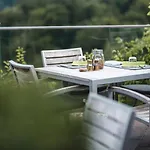 Weingut Essgut Schlafgut Sabathihof-dillinger *