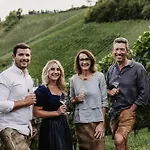 Weingut Essgut Schlafgut Sabathihof-dillinger