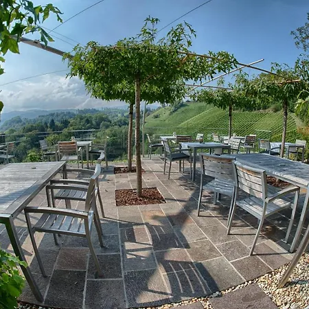 Weingut Essgut Schlafgut Sabathihof-dillinger Inn Glanz an der Weinstrasse