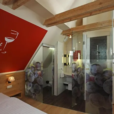 Inn Weingut Essgut Schlafgut Sabathihof-dillinger *