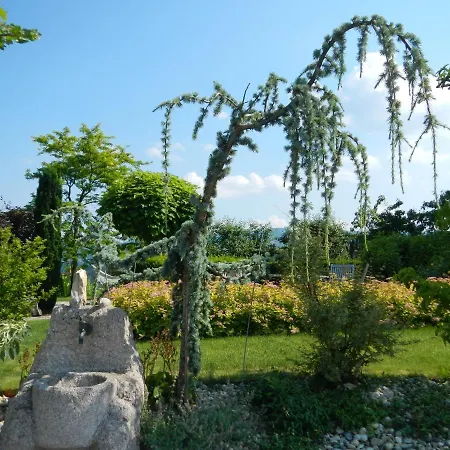 Weingut Essgut Schlafgut Sabathihof-dillinger Inn *