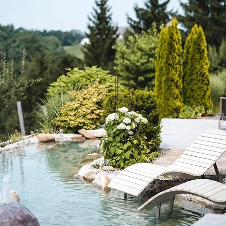 Weingut Essgut Schlafgut Sabathihof-dillinger Fogadó Glanz an der Weinstraße