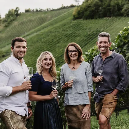 Weingut Essgut Schlafgut Sabathihof-dillinger