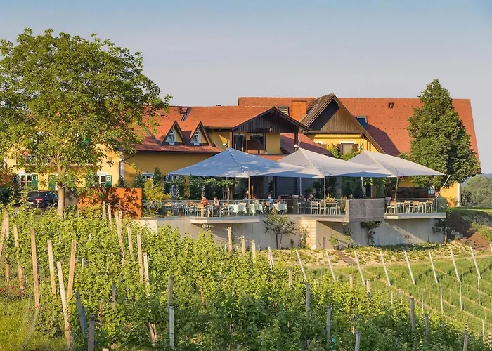 Weingut Essgut Schlafgut Sabathihof-dillinger Värdshus Glanz an der Weinstraße