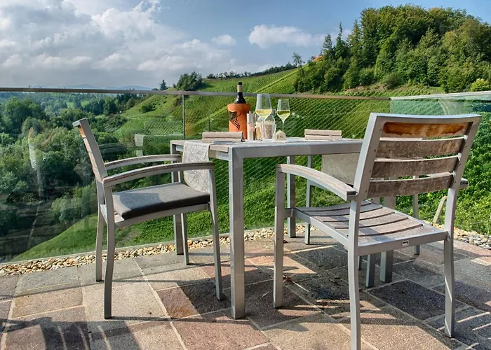 Weingut Essgut Schlafgut Sabathihof-dillinger Glanz an der Weinstraße