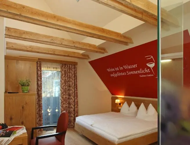 Weingut Essgut Schlafgut Sabathihof-dillinger بيت ريفي *