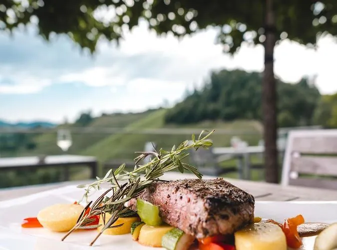 Värdshus Weingut Essgut Schlafgut Sabathihof-dillinger