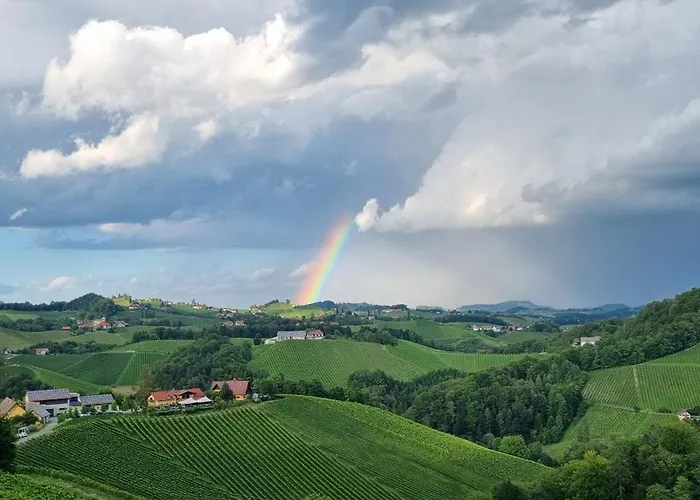 Weingut Essgut Schlafgut Sabathihof-dillinger Värdshus Glanz an der Weinstraße