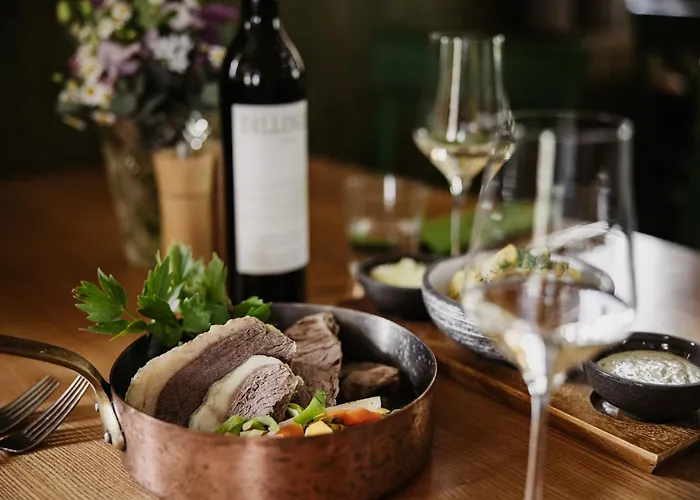 Weingut Essgut Schlafgut Sabathihof-dillinger * Glanz an der Weinstraße