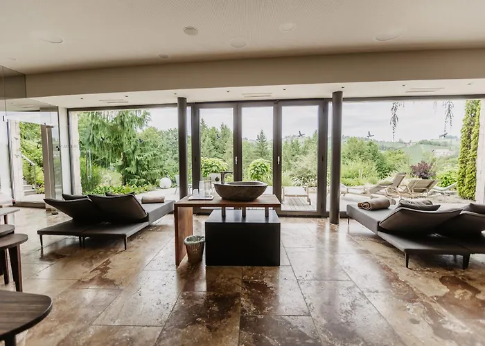 Weingut Essgut Schlafgut Sabathihof-dillinger * Glanz an der Weinstraße