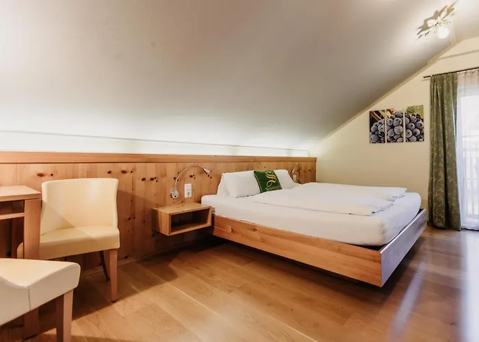 Weingut Essgut Schlafgut Sabathihof-dillinger Värdshus *